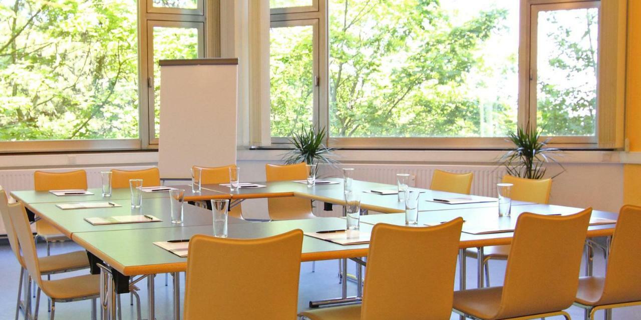 学院花园酒店 巴特弗斯劳 外观 照片